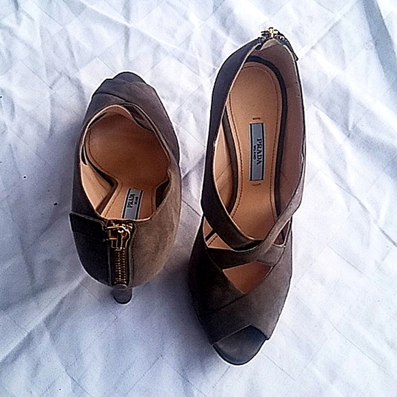 Authentic PRADA Genuine Suede Platform Stilettos - Picture 2 of 8